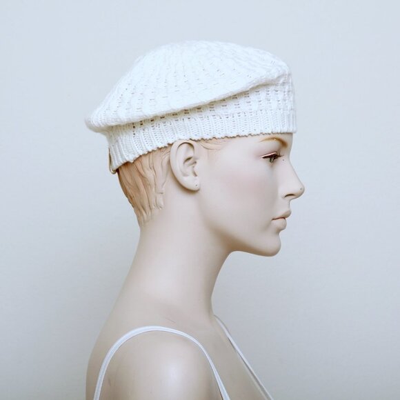 Alpine Kiss Knit Beret Bundle - Picture 3 of 11